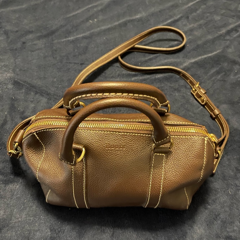 Roots leather purse